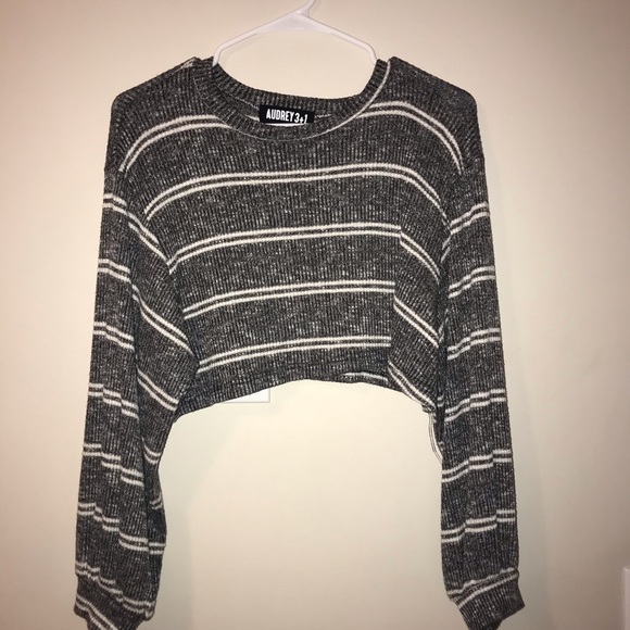 Long sleeve crop top - Picture 2 of 4